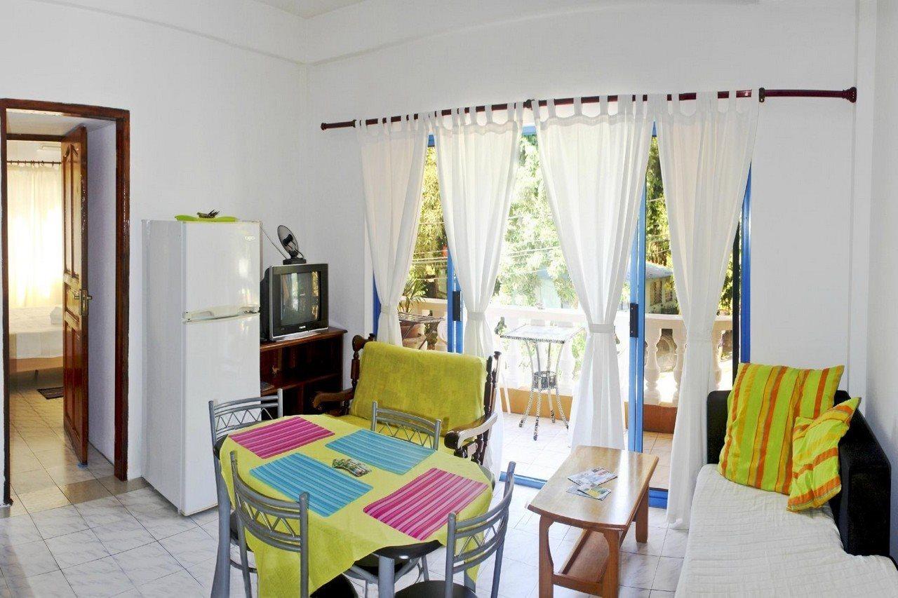 วิคกี้ เซลฟ์ คาเทอร์ริ่ง ฮอลิเดย์ อพาร์ตเมนท์ Apartment โบวาลง ภายนอก รูปภาพ